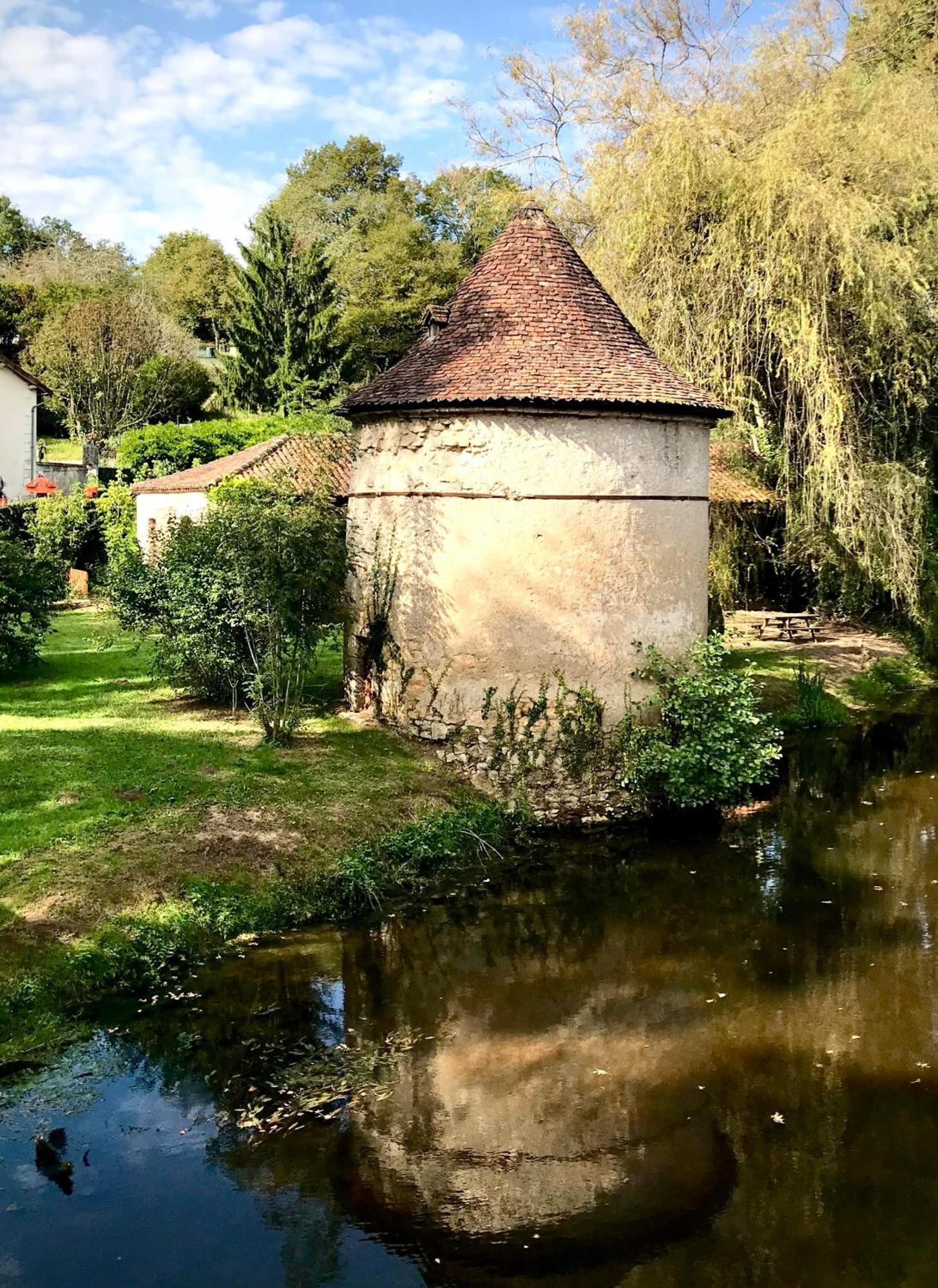Lapartment Du Perigord Javerlhac-et-la-Chapelle-Saint-Robert Exterior foto